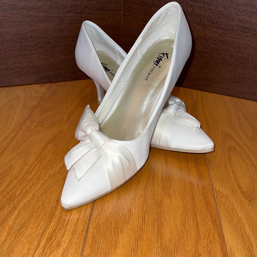 Beautiful ivory heels